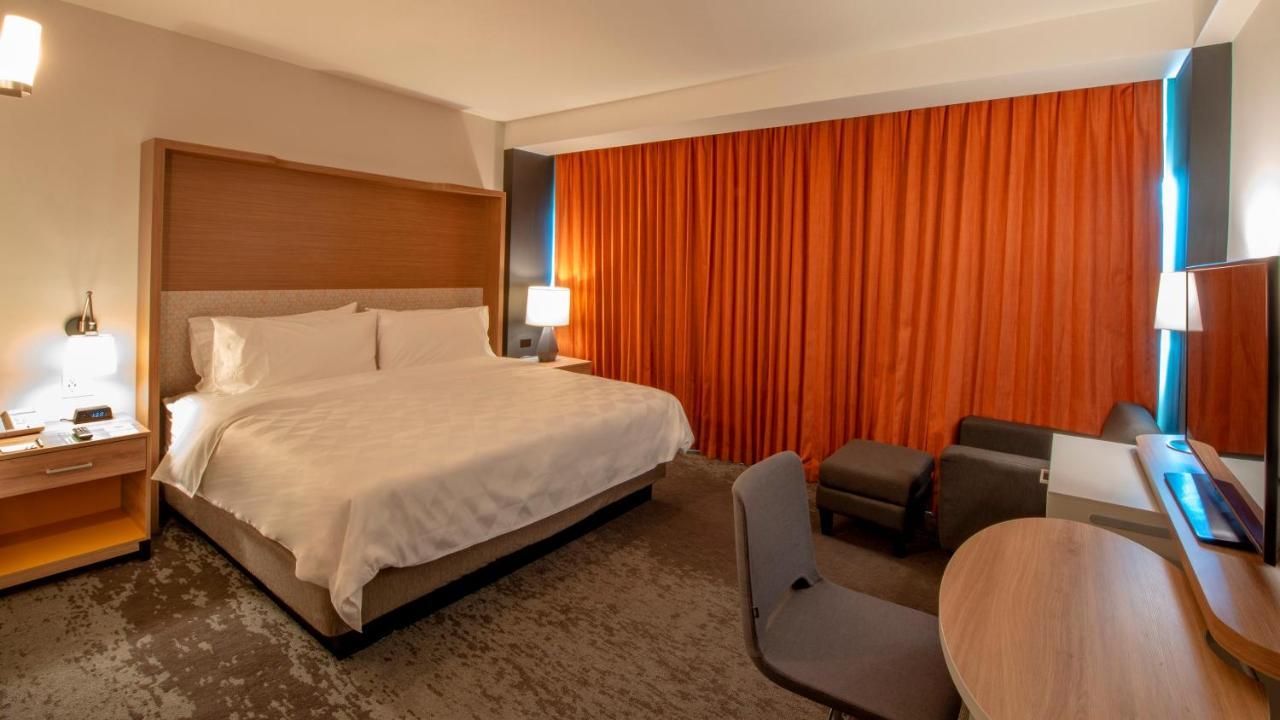 Holiday Inn & Suites - Merida La Isla By Ihg Pokoj fotografie